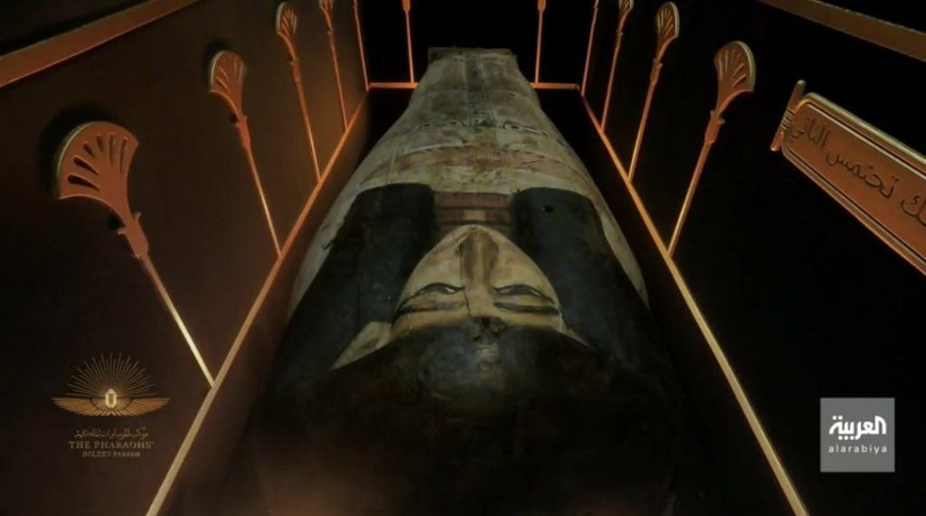 I faraoni hanno una nuova casa: lo spettacolo di luci e musica della parata delle mummie reali - Djed Medu