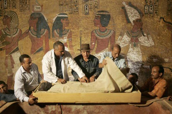 Zahi Hawass: a novembre nuovi esami nella tomba di Tutankhamon - Djed Medu