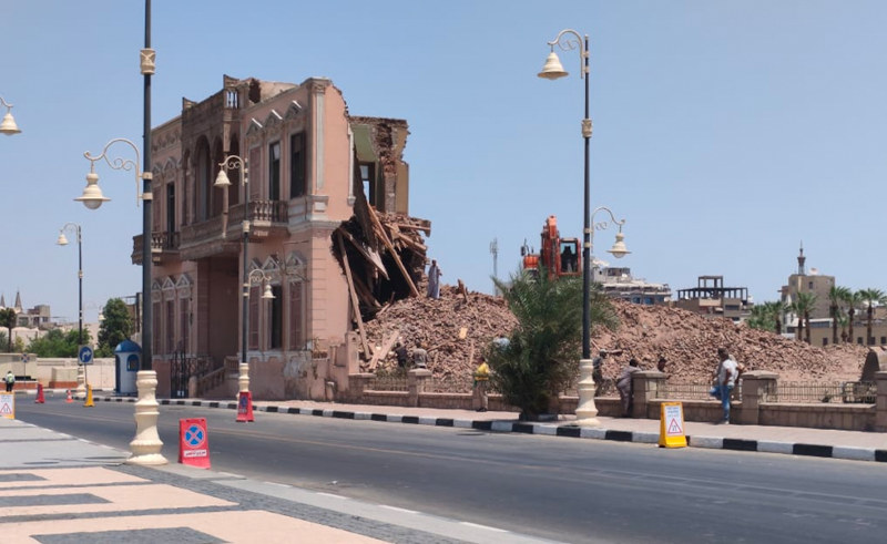 Un tempio romano sotto il palazzo storico demolito a due passi dal Tempio di Luxor - Djed Medu