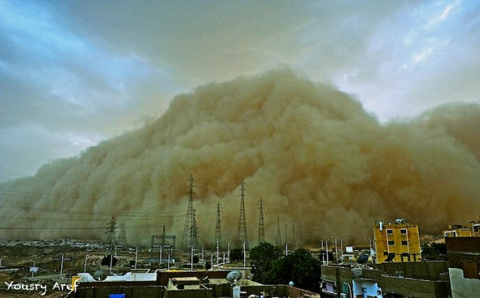 Gigantesca tempesta di sabbia crea danni ad Assuan - Djed Medu