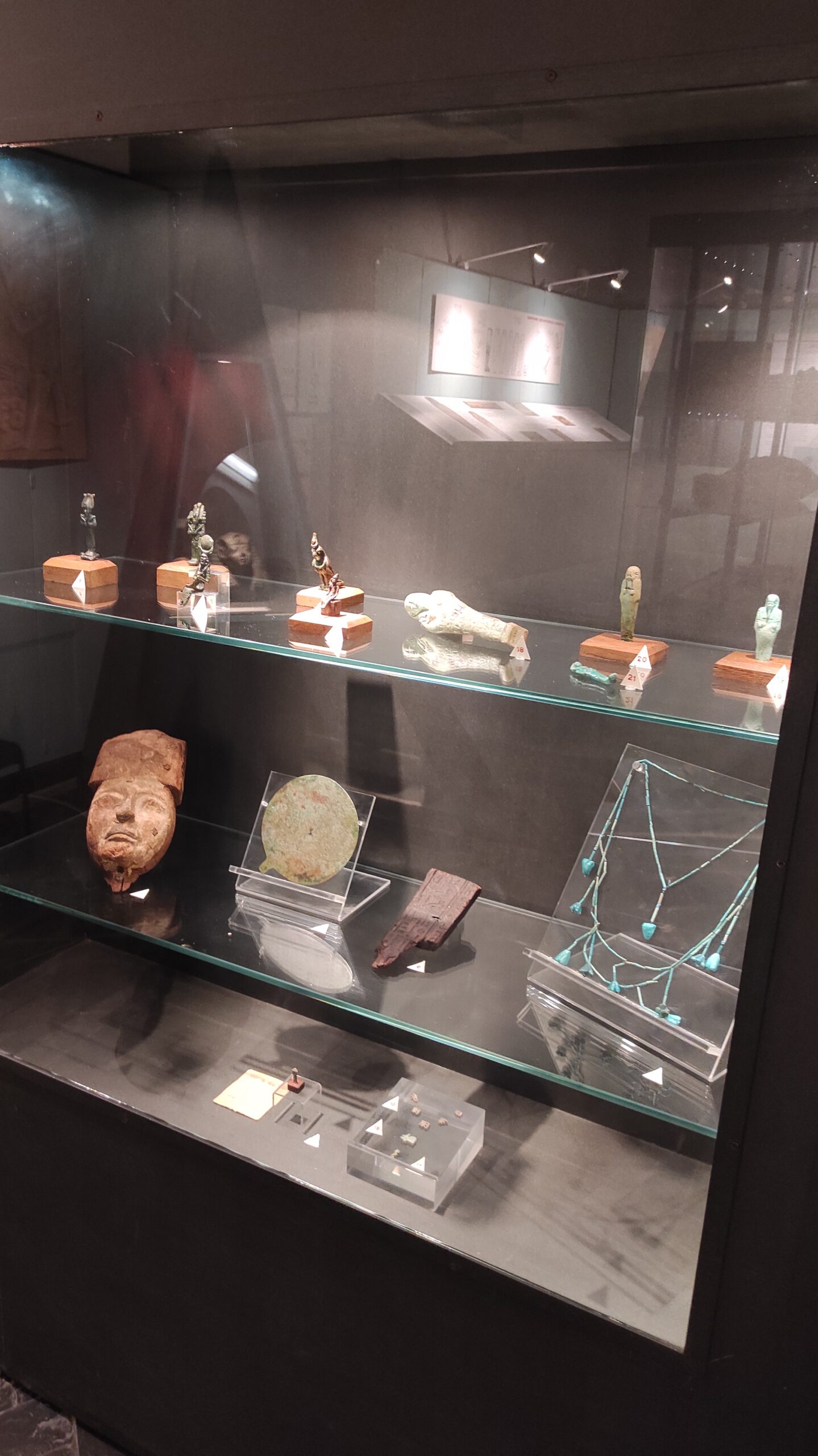 "Egitto di Provincia": Museo di Archeologia Ligure, Genova - Djed Medu